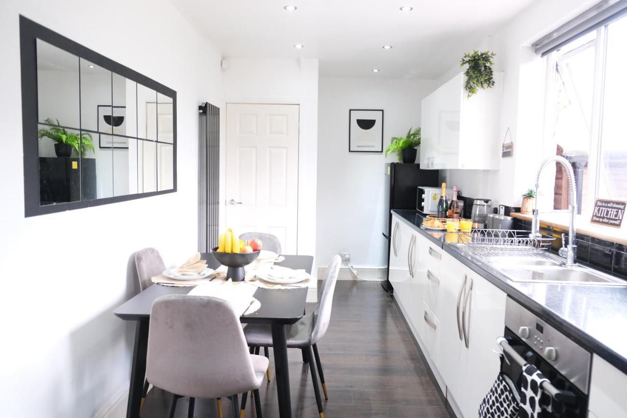 Bee Stays - Northway House Warrington  Buitenkant foto