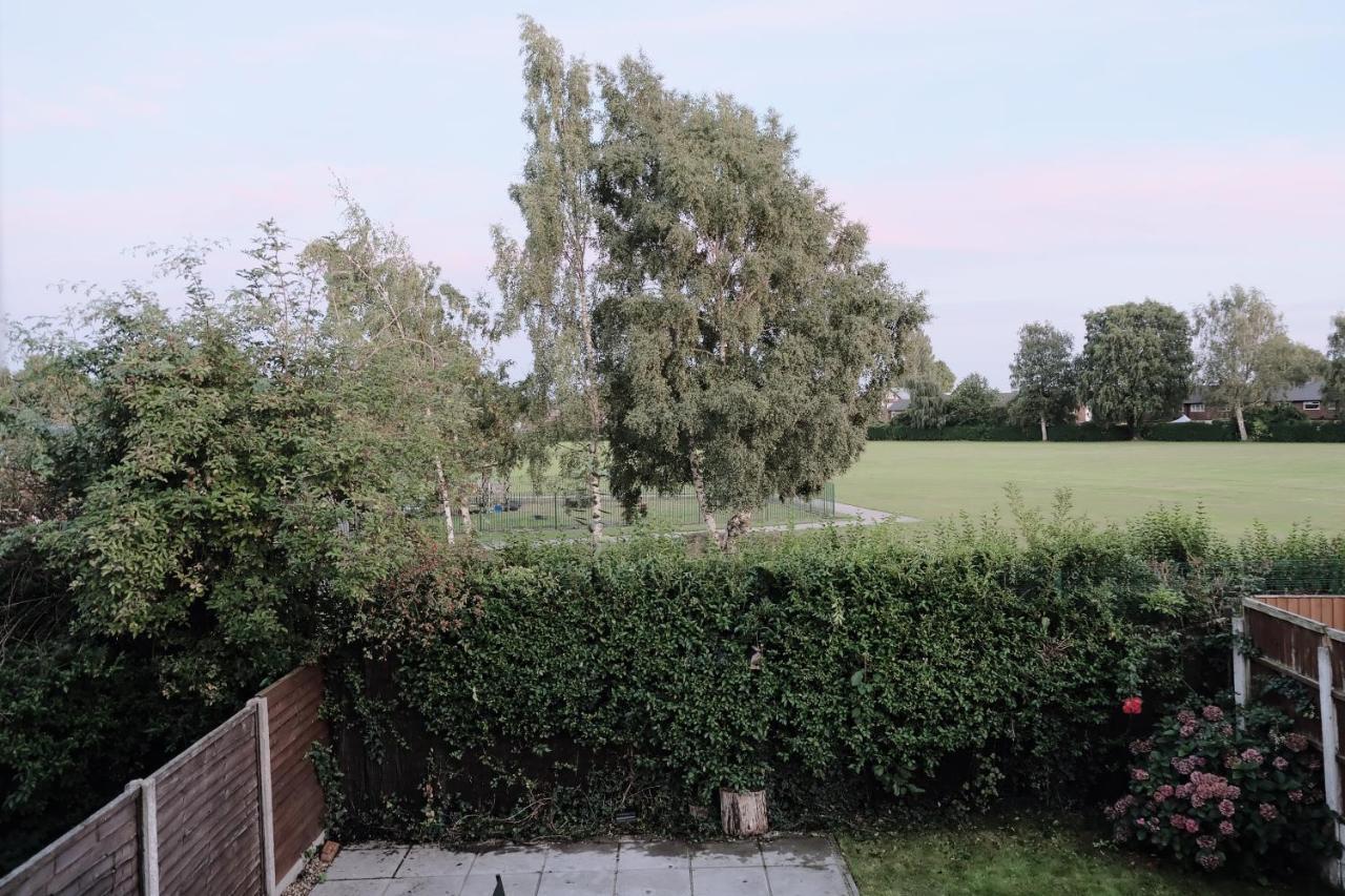Bee Stays - Northway House Warrington  Buitenkant foto