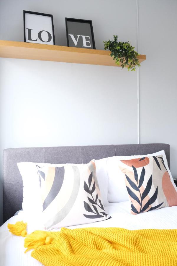 Bee Stays - Northway House Warrington  Buitenkant foto