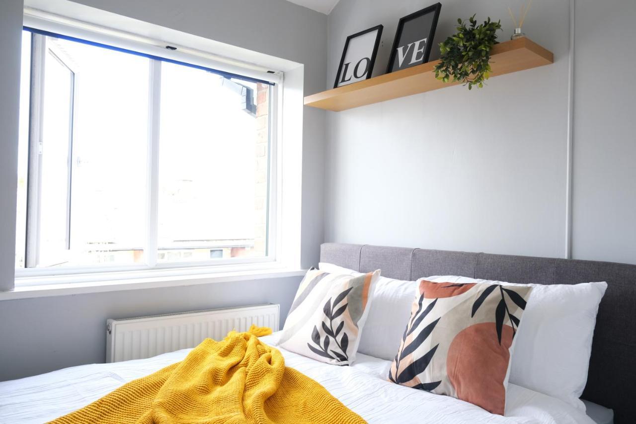 Bee Stays - Northway House Warrington  Buitenkant foto