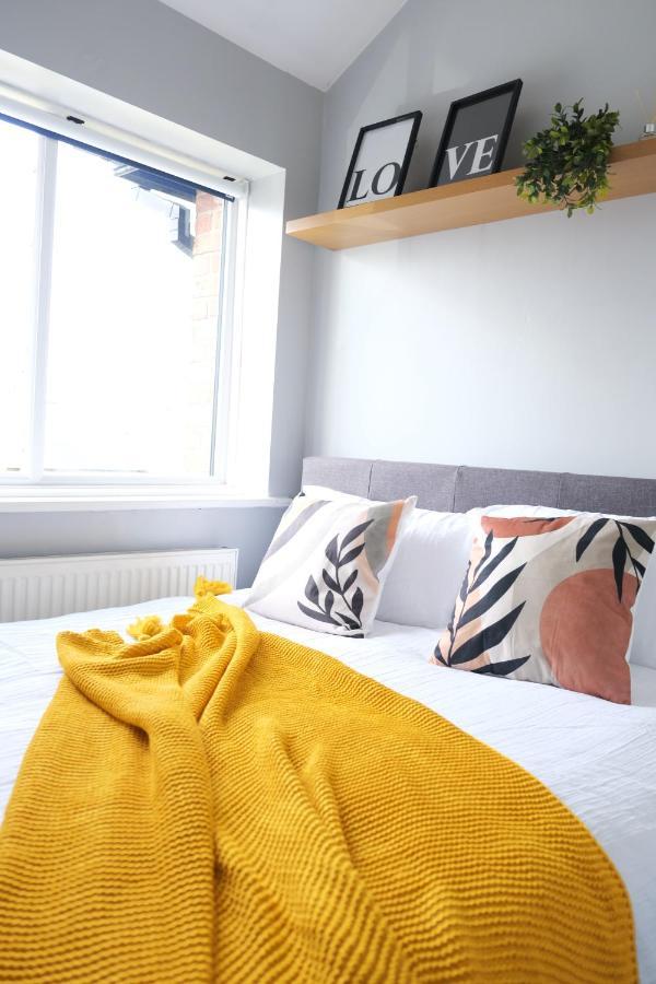 Bee Stays - Northway House Warrington  Buitenkant foto