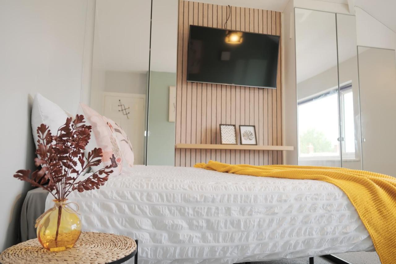 Bee Stays - Northway House Warrington  Buitenkant foto