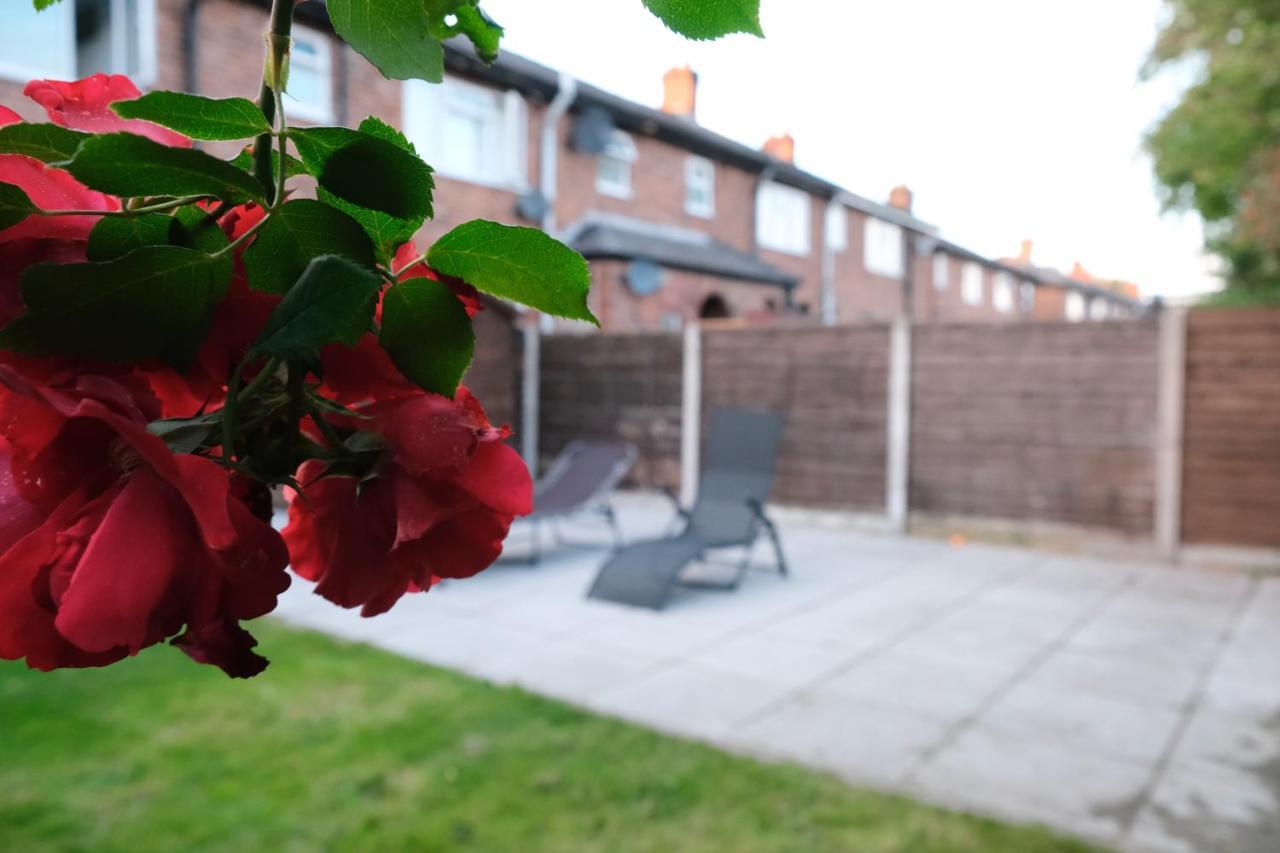 Bee Stays - Northway House Warrington  Buitenkant foto