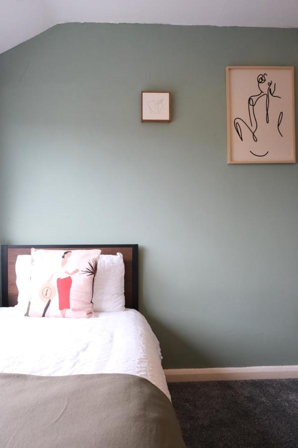 Bee Stays - Northway House Warrington  Buitenkant foto